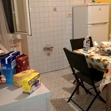 Casetta Stazione * لا سبيتسْيا